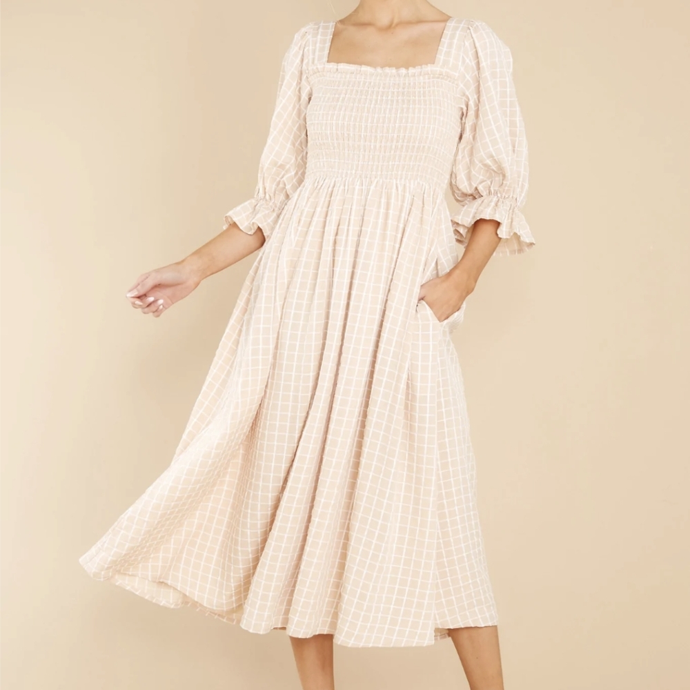 🎉SOLD🎉 Reddress Boutique Aura tan dress small